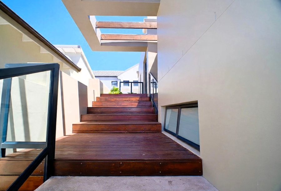 3 Bedroom Property for Sale in Calypso Beach Western Cape